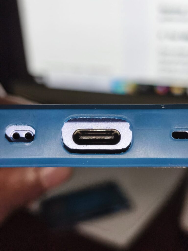 Why Is My Phone Charging Slowly? 12 Common Reasons and Easy Fixes 3 charging port is Dirty